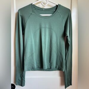 Lululemon Swiftly Tech Long Sleeve shirt 2.0 waist length graphite green size 6